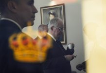 Τεράστια «επιτυχία» Τασούλα: Κατάφερε να τον κράζουν κυβέρνηση και αντιπολίτευση