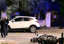 Άκουσα πέντε πυροβολισμούς, λέει μάρτυρας για το επεισόδιο με αστυνομικούς τραυματίες στον Άγιο Δημήτριο