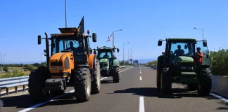 Κρήτη: Φεύγουν από τα μπλόκα οι κτηνοτρόφοι μετά το μακελειό στα Βορίζια – “Σεβασμός στα θύματα και στις οικογένειές τους”