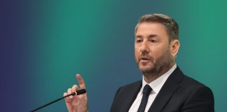 Ο λογαριασμός του Ανδρουλάκη για Τσίπρα και Κωνσταντινόπουλο- Στα μπλόκα των αγροτών κλιμάκια του ΠΑΣΟΚ