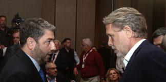 Η διορία για την “βελόνα” του Γερουλάνου πέρασε, το βιβλίο του Τσίπρα έφτασε και το ΠΑΣΟΚ αντεπιτίθεται