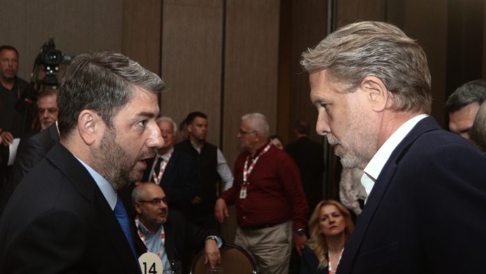 Η διορία για την “βελόνα” του Γερουλάνου πέρασε, το βιβλίο του Τσίπρα έφτασε και το ΠΑΣΟΚ αντεπιτίθεται