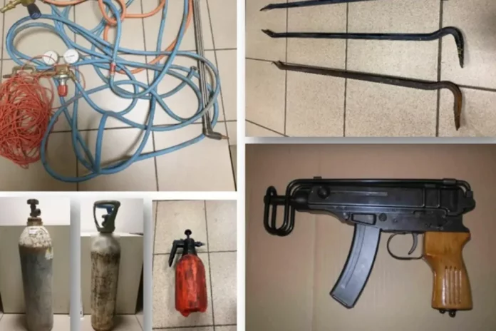 Εξαρθρώθηκε εγκληματική οργάνωση που “χτυπούσε” ΑΤΜ και αυτοκίνητα σε Θεσσαλονίκη και Σέρρες – Λεία… μαμούθ πάνω από μισό εκατ. ευρώ