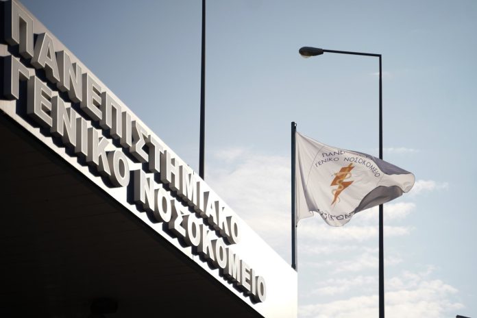 Νοσοκομείο «Αττικόν»: Η ΕΙΝΑΠ καταθέτει μήνυση για τα εκατοντάδες ράντζα