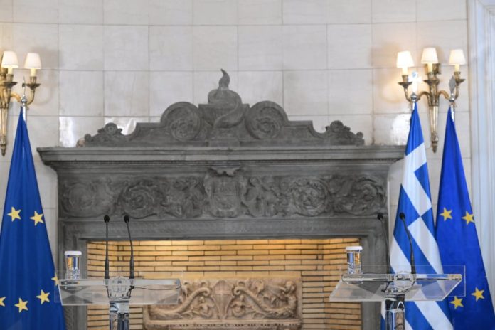 Δυσαρέσκεια στο Μαξίμου για …ANT1!