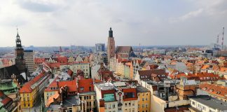 Πολωνία: Σύγκρουση λεωφορείου με δύο τραμ στο κέντρο της Βαρσοβίας – 24 τραυματίες