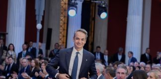 Έρχονται νέες παροχές «αναχώματα» σε σκάνδαλα και ακρίβεια