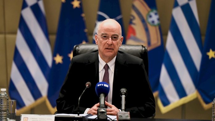 Νέες αγορές εξοπλισμών από ΗΠΑ: Ο Δένδιας παραγγέλνει πυραύλους Hellfire με λέιζερ για τα Απάτσι