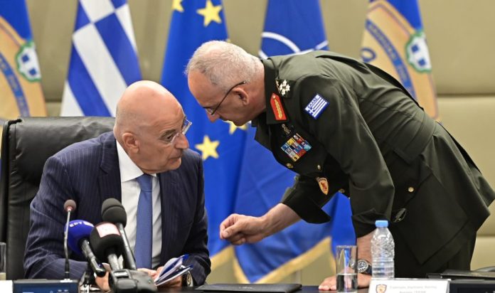 «Δεν σας βλέπουμε , δεν σας ακούμε», το μήνυμα ΥΕΘΑ και Α/ΓΕΕΘΑ προς τους στρατιωτικούς