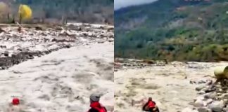 Βίντεο: Η διάσωση πυροσβέστη της ΕΜΑΚ που παρασύρθηκε από τα ορμητικά νερά ποταμού στα Τζουμέρκα