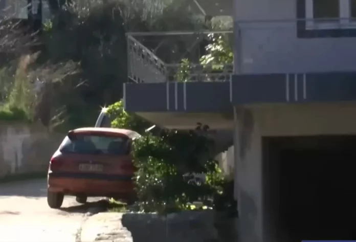 Αχαΐα: Ο 25χρονος χτύπησε σε μπαλκόνι, ζαλίστηκε και έπεσε αγκαλιά με τον 3χρονο Ανδρέα από ύψος 2 μέτρων