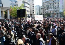 Βουλευτές σε Μαξίμου με αφορμή την φυγάδευση Μητσοτάκη: Δείτε τι θα πάθουμε!