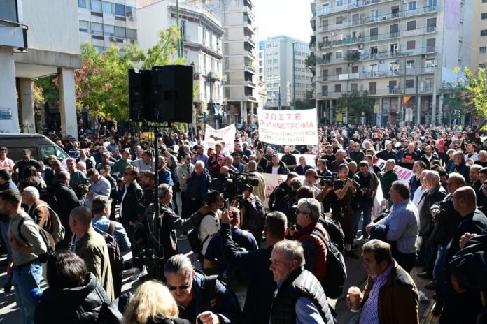 Βουλευτές σε Μαξίμου με αφορμή την φυγάδευση Μητσοτάκη: Δείτε τι θα πάθουμε!