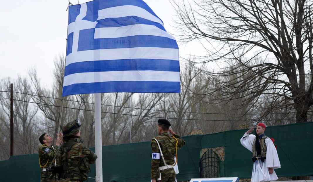 ÊÁÔÁÈÅÓÇ ÓÔÅÖÁÍÏÕ ÁÐÏ ÔÇÍ ÐôÄ ÁÉÊ. ÓÁÊÅËËÁÑÏÐÏÕËÏÕ ÓÔÏ ÌÍÇÌÅÉÏ ÔÏÕ ÁÃÍÙÓÔÏÕ ÓÔÑÁÔÉÙÔÇ(EUROKINISSI/ÔÁÔÉÁÍÁ ÌÐÏËÁÑÇ)