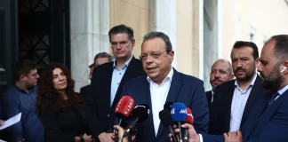 Βουλή: Αντιδράσεις από ΠΑΣΟΚ και ΣΥΡΙΖΑ για την αναβολή της συνεδρίασης για τα ΕΛΤΑ