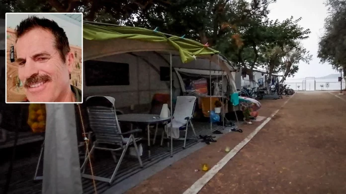 Κατασχέθηκαν λάπτοπ, τάμπλετ και κινητά τηλέφωνα σε έρευνα της ΕΛΑΣ σε Αθήνα και Φοινικούντα