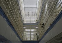 Έφοδος της ΕΛ.ΑΣ. στις φυλακές Κορυδαλλού – Κατασχέθηκαν κινητά τηλέφωνα