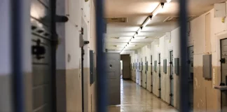 Αιματηρό επεισόδιο στις φυλακές Τρικάλων: Βαρυποινίτης μαχαίρωσε συγκρατούμενό του