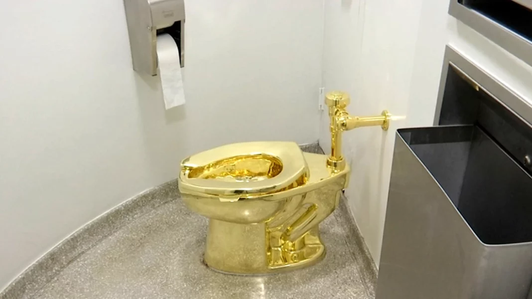 golden-toilet-mak