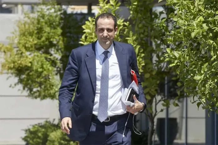 Πληθαίνουν οι φωνές που ζητούν επιστροφή Δημητριάδη