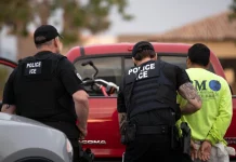 Ομοσπονδιακό δικαστήριο διατάσσει την αποφυλάκιση 615 συλληφθέντων από την αστυνομία μετανάστευσης στο Ιλινόι