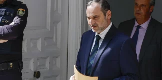 Προφυλακιστέος ο πρώην υπουργός Μεταφορών της Ισπανίας Χοσέ Λουίς Άμπαλος – Κατηγορείται για διαφθορά