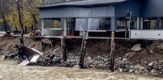 ΠΑΣΟΚ: Αντιμέτωπη ξανά με τις πλημμύρες και την κυβερνητική ανικανότητα η χώρα – «H Ελλάδα χρειάζεται κράτος πρόληψης, όχι αποζημιώσεων»
