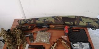 Κιλκίς: Είχε στο σπίτι του καραμπίνα, αεροβόλο πιστόλι και χασίς