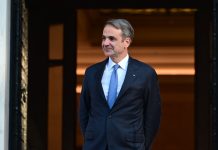 Κυβέρνηση: Απαξιώνει την Ιθάκη, επιτίθεται στον Τσίπρα, καταφεύγει στο αντιΣυριζα μέτωπο