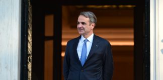 Κυβέρνηση: Απαξιώνει την Ιθάκη, επιτίθεται στον Τσίπρα, καταφεύγει στο αντιΣυριζα μέτωπο