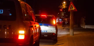 Έξι συλλήψεις για την αιματηρή συμπλοκή έξω από μπαρ στο Μουζάκι – Πήραν εξιτήριο οι τρεις τραυματίες