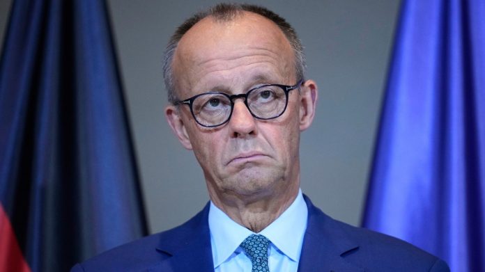 Γερμανία: Το συνταξιοδοτικό απειλεί τη σταθερότητα της κυβέρνησης – «Αντάρτικο» της νεολαίας του CDU κατά Μερτς