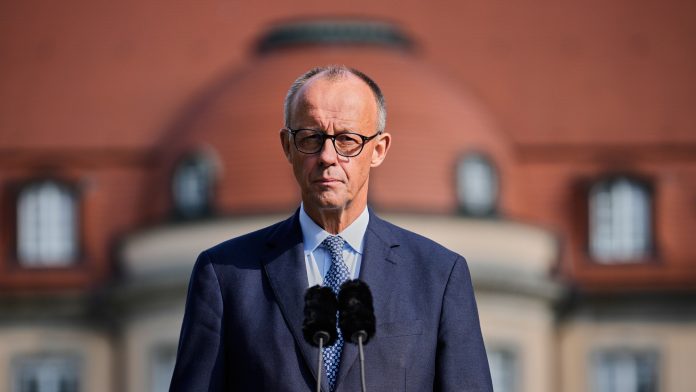 Stern: Για σκηνοθετημένα περιστατικά με «ρωσικά drones» από τον Μερτς κάνει λόγο δημοσίευμα-βόμβα