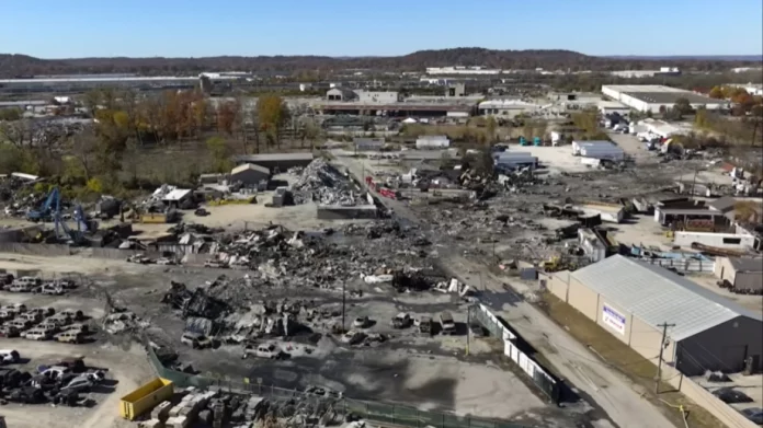 Σε 14 αυξήθηκαν οι νεκροί από τη συντριβή του αεροσκάφους cargo της UPS στις ΗΠΑ – Βίντεο από το σημείο της συντριβής