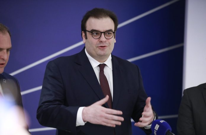 Bloomberg: Ο Πιερρακάκης ανακοινώνει σήμερα την υποψηφιότητά του για την προεδρία του Eurogroup