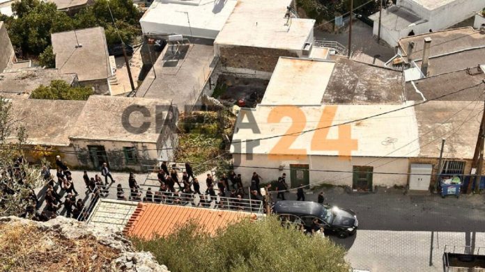 Βορίζια: Σε εξέλιξη η κηδεία του 39χρονου Φανούρη Καργάκη – Σπαραγμός από την οικογένειά του, φρούριο το χωριό