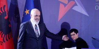 Αλβανία: Διαδηλώσεις της αντιπολίτευσης – Κατηγορούν την κυβέρνηση Ράμα για διαφθορά