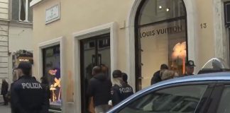 Ληστεία στην αποθήκη της Louis Vuitton στο κέντρο της Ρώμης: Έριξαν όχημα στη βιτρίνα και άρπαξαν δεκάδες προϊόντα- (VIDEO)