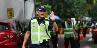 Το «μαστίγιο» κατά των απατεώνων παίρνει η Σιγκαπούρη – Νέος νόμος τους τιμωρεί με έως και 24 χτυπήματα