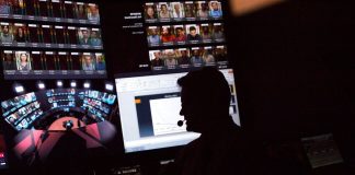 Σουηδία: Ριάλιτι σταρ κατηγορείται ότι βίασε πάνω από 200 φορές τη θετή κόρη του