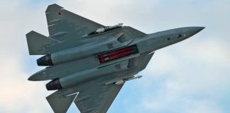 Προσγειώθηκε στο Ντουμπάι το ρωσικό μαχητικό Su-57: Θα συμμετάσχει στο Dubai Airshow 2025 (VIDEO)