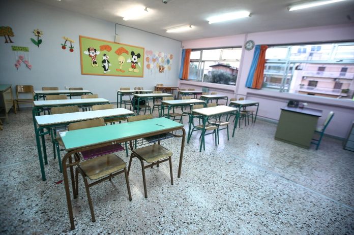 Άλιμος: 15χρονος ξυλοκοπήθηκε από εξωσχολικούς σε προαύλιο σχολείου