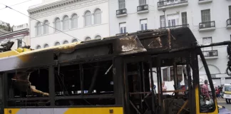 Φωτιά σε τρόλεϊ στο κέντρο της Αθήνας