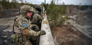 «Να μείνουν πίσω και να πολεμήσουν» – Ο Μερτς κάλεσε τον Ζελένσκι να περιορίσει τη μαζική μετανάστευση νεαρών Ουκρανών στη Γερμανία