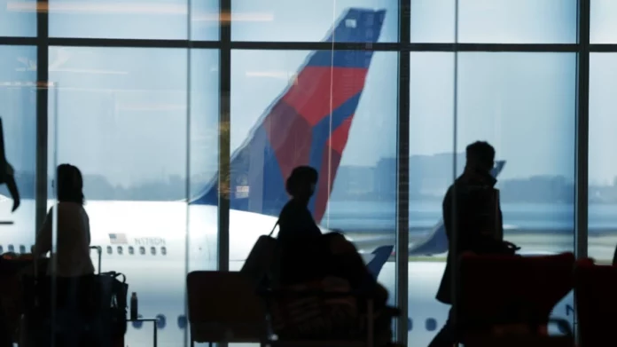 Πρωτοφανής αναστάτωση στα αμερικανικά αεροδρόμια: Πάνω από 1.000 πτήσεις ακυρώθηκαν, χιλιάδες καθυστέρησαν λόγω του shutdown