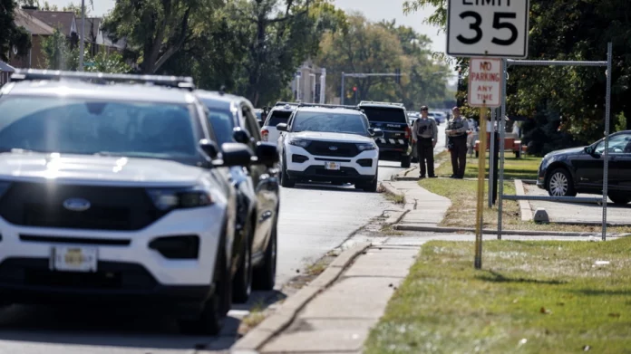 Πυροβολισμοί στο Σικάγο μετά τη φωταγώγηση του Χριστουγεννιάτικου δέντρου – Ένας νεκρός, τραυματίες πολλοί έφηβοι
