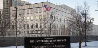 Ουκρανία: Αξιωματούχοι των αμερικανικών ενόπλων δυνάμεων στο Κίεβο – Τελευταίο χαρτί να αρχίσουν ξανά οι συνομιλίες με Ρωσία