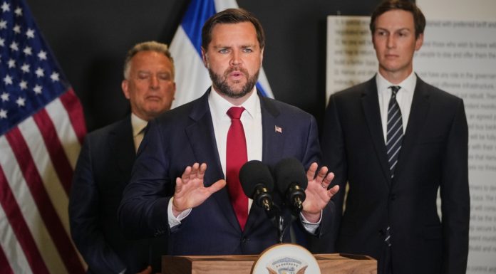 Μήνυμα Βανς σε «αποτυχημένους διπλωμάτες»: Η ειρήνη στην Ουκρανία δεν θα επιτευχθεί από «πολιτικούς που ζουν σε κόσμο φαντασίας»