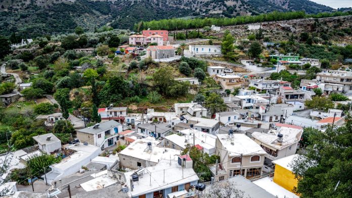 Αστυνομικός διευθυντής Κρήτης για Βορίζια: «Όταν αποχωρήσουν οι αστυνομικές δυνάμεις θα καίει ο ένας το σπίτι του άλλου, η καινούργια γενιά είναι χειρότερη από την προηγούμενη»