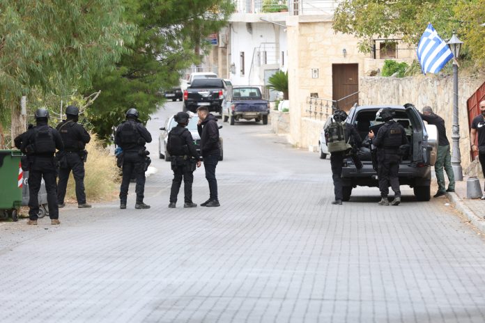 Νέα ένταση στα Βορίζια: Η μητέρα του 39χρονου Φανούρη επιτέθηκε φραστικά στην αδελφή της 56χρονης – Κατατέθηκε μήνυση στις Αρχές